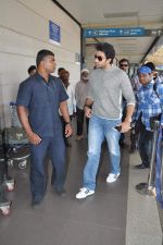 Abhishek Bachchan snapped at international airport in Mumbai on 1st Sept 2013 (9).JPG